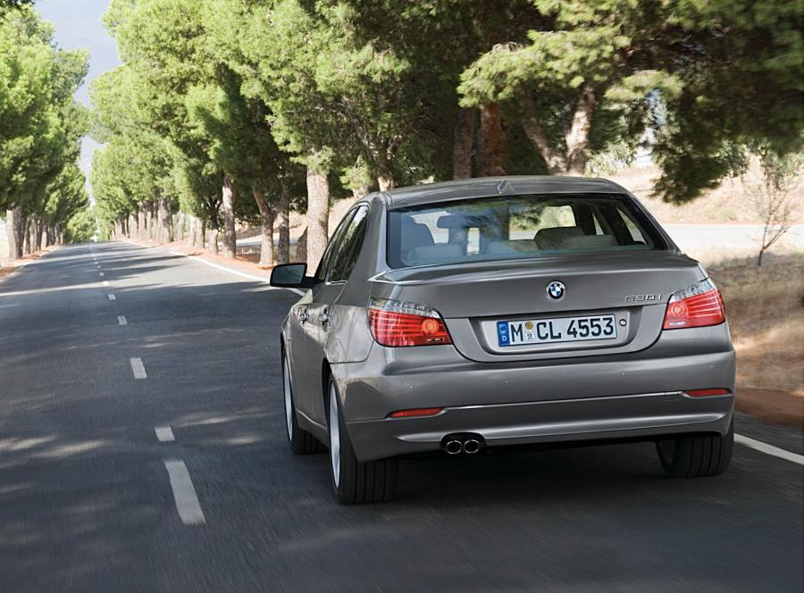  BMW 5-Series 2007 года  (фото 79 из 93)